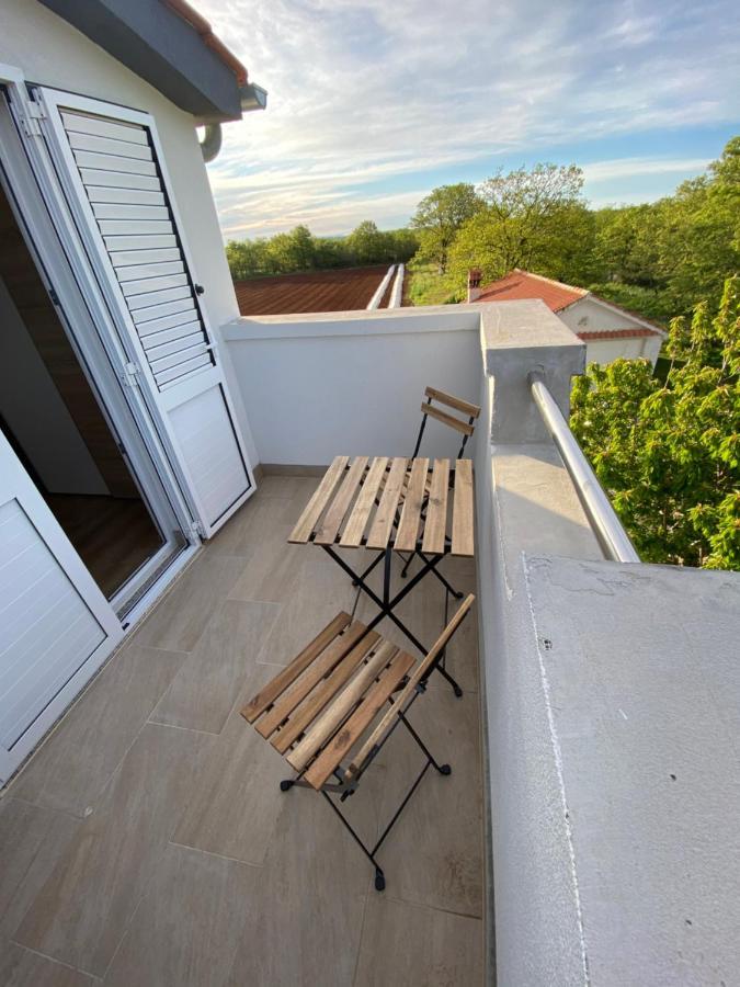 Holiday Home “Marko” With Heated Pool! Nin Exterior photo