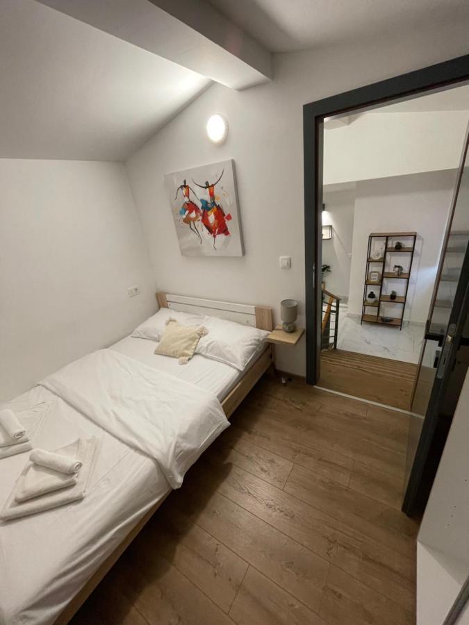 Holiday Home “Marko” With Heated Pool! Nin Exterior photo